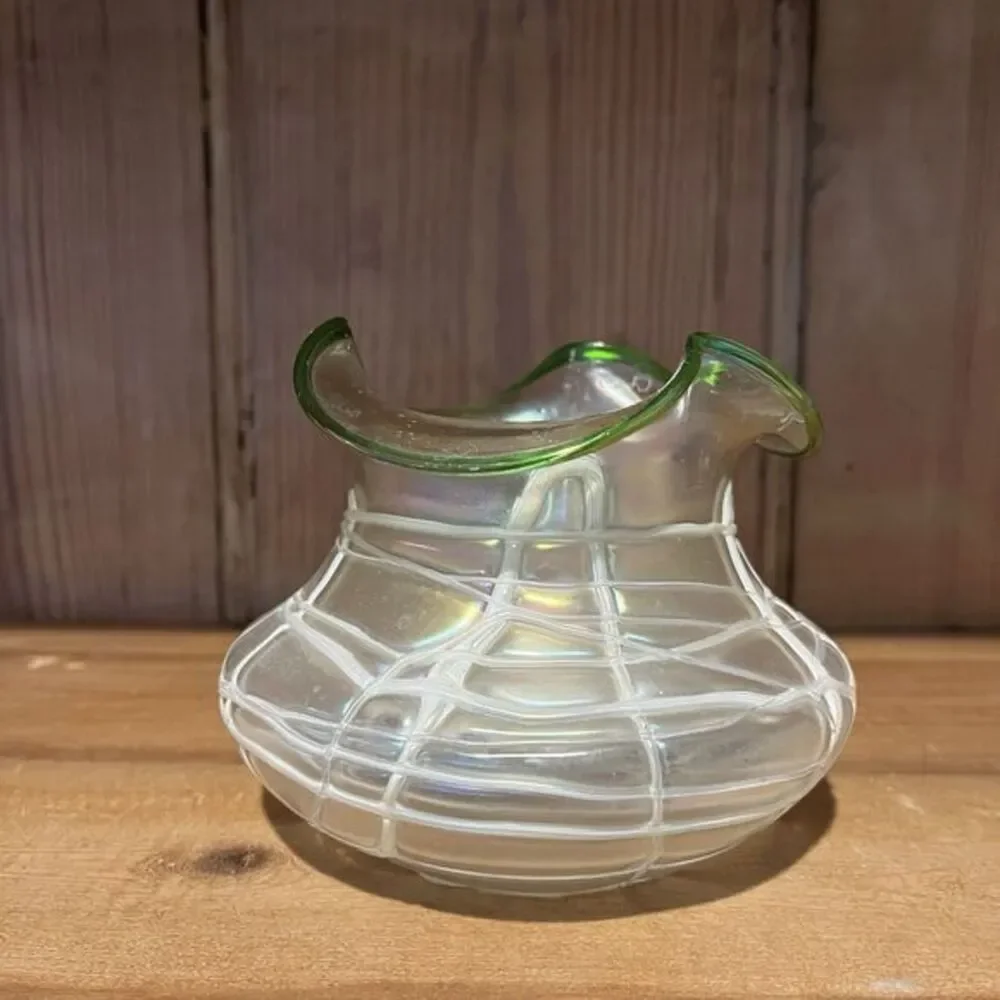Antique Loetz Threaded Pearlescent & Green‎ Art Nouveau Iridescent Glass  Vase